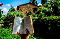 Relaxing-at-itmenaan-binsar-resort